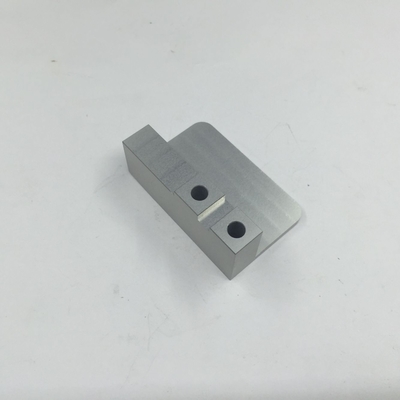 Partes de usinagem de alumínio CNC personalizadas para desempenho
